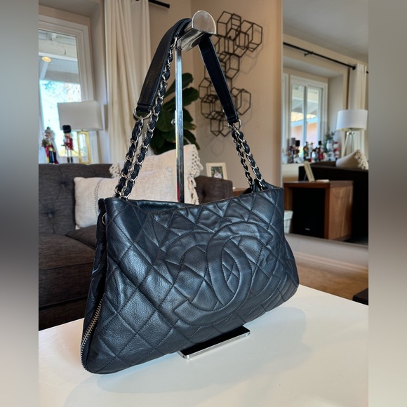 Authentic CHANEL Expandable Zip Around Caviar Quilted Tote Shoulder Bag Black - Picture 7 of 16